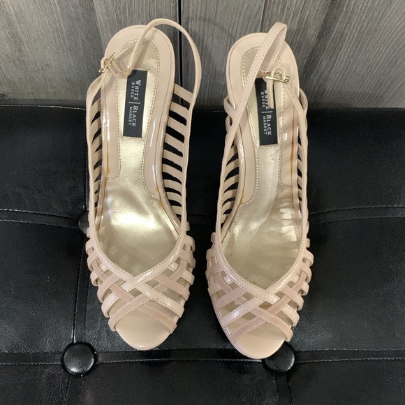 White House Black Market Cream Patent Leather Open Toe Criss Cross Shoes Size 6M - Picture 2 of 11